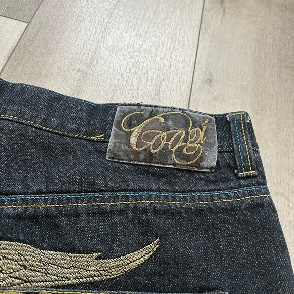 COOGI Men's Dark Jean Shorts Baggy with Gold Wing Design Embroidery Size 38 - Picture 3 of 9